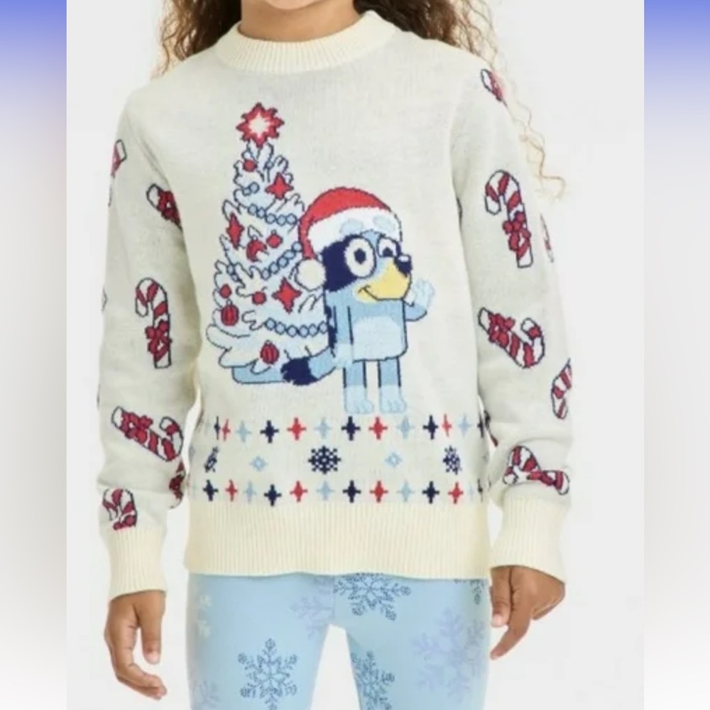 Bluey. Christmas Tree. Pullover Sweater. 4t Unisex. 
Casual/comfortable.